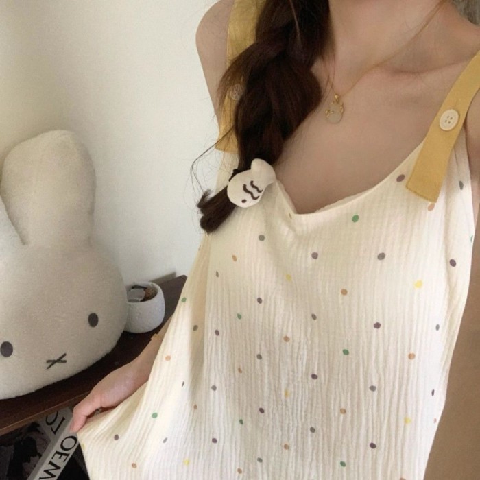 Mẫu mới có thể mặc ra ngoài với miếng đệm ngực riêng, váy ngủ có dây chấm bi nhẹ nhàng, váy n