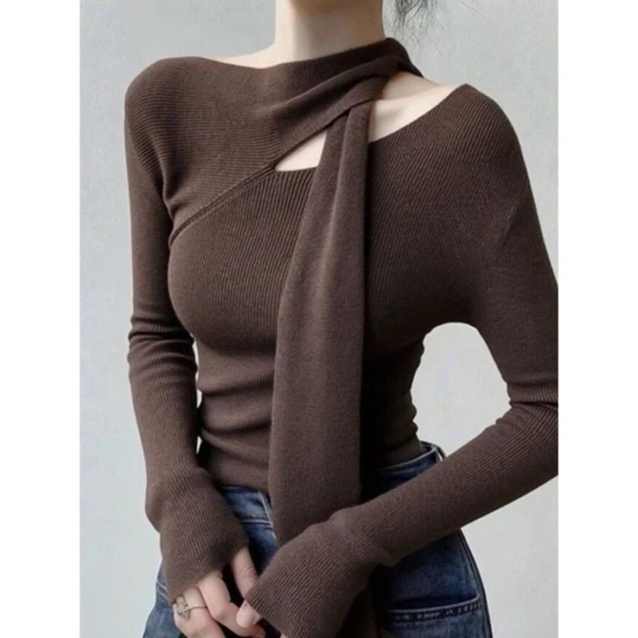 Streamer nữ Maillard màu cà phê áo thun dài tay nhung Đức