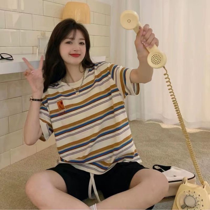 Áo thun sọc ngang vai phải cổ tròn tay phải dáng rộng phong cách Hàn Quốc mùa hè dành cho nữ