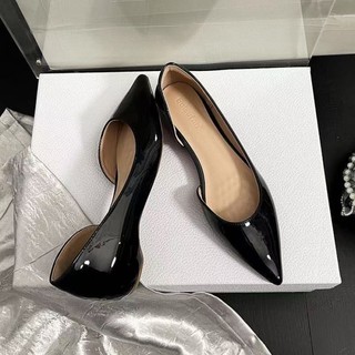 Giày đế bằng đế bằng màu đen mặt rỗng đa năng dành cho nữ Xuân Thu Phong cách mới Phong cách Phá