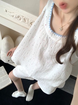 Bộ đồ ngủ cổ tròn chấm bi nhiều màu sắc ngọt ngào dành cho nữ dáng rộng dáng vest quần short