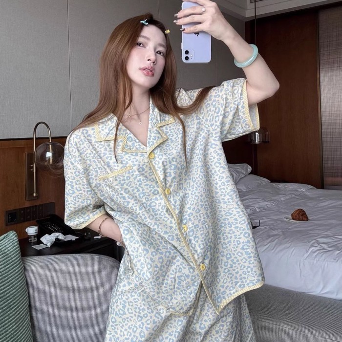 Bộ đồ ngủ họa tiết da báo ngọt ngào và mát mẻ dành cho nữ Bộ đồ ngắn tay in họa tiết da báo n