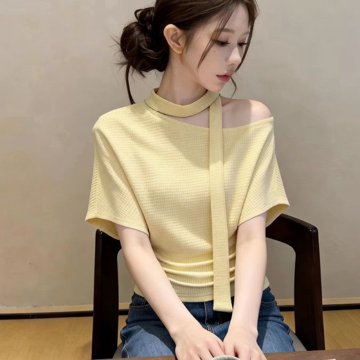 Áo thun ngắn tay dây đeo vai xiên nữ xuân hè phong cách mới eo lệch vai áo crop top
