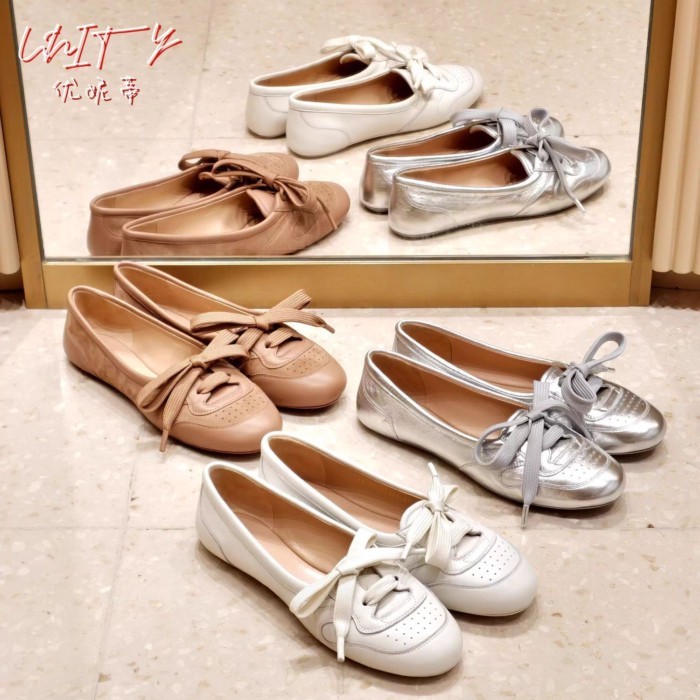 Giày Retro buộc dây mùa xuân mới rèn luyện đạo đức cho nữ đi lại thời trang thời trang đa năng G