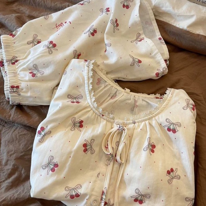 Bộ đồ ngủ , quần short cổ tròn phối ren phong cách Hàn Quốc, kiểu dáng nữ tính, có thể mặc ra
