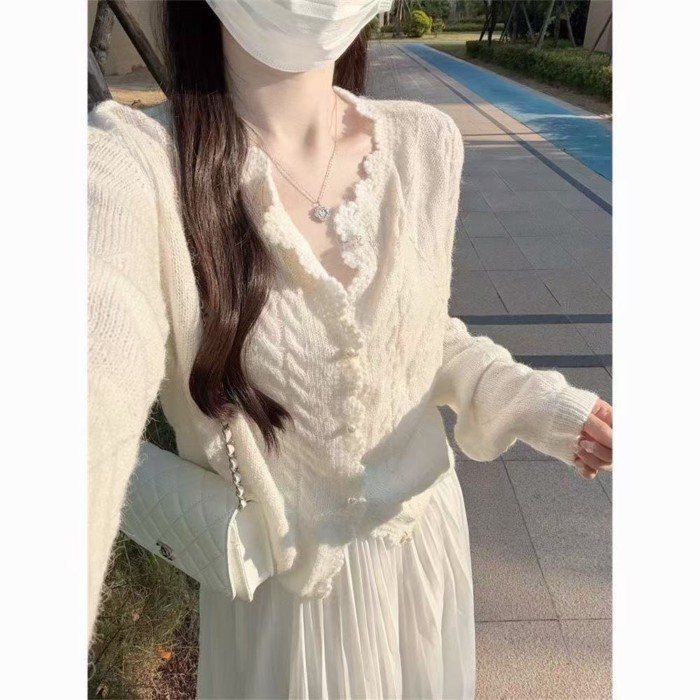Màu trắng tinh khiết xoắn ngọc trai khóa handmade móc rỗng dệt kim cardigan cổ tròn áo len áo