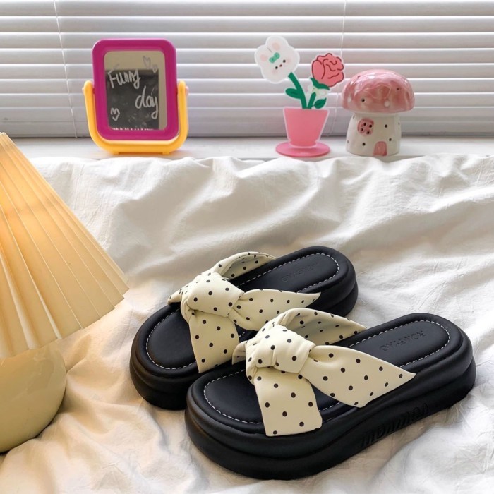 New Summer Style Polka Dot Soft-soled Comfortable Slippers For Women To Wear Thick-soled Casu