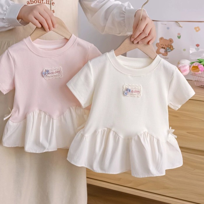 mẫu áo thun ngắn tay cổ tròn ngọt ngào dành cho bé gái mùa hè mới Áo thun viền lớn viền dễ thươn
