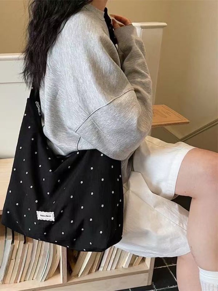 Túi vải canvas màu đỏ chấm bi phong cách Hàn Quốc dành cho nữ mùa xuân hè mới sức chứa lớn đi