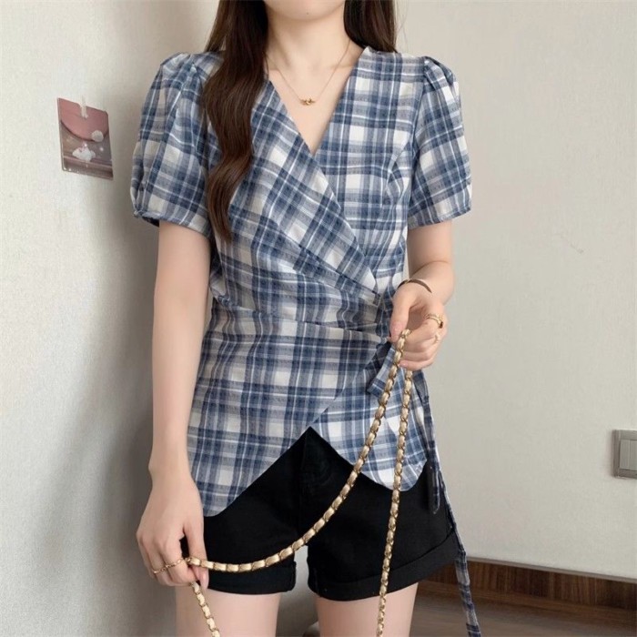 Áo sơ mi ngắn tay cổ chữ V kẻ sọc phải phong cách Hàn Quốc dành cho nữ mùa hè viền không đều áo sơ