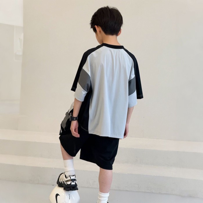 Bộ đồ mùa hè bé trai bộ đồ thể thao trẻ em vừa và lớn nhanh khô tay ngắn năm phần tư quần dài