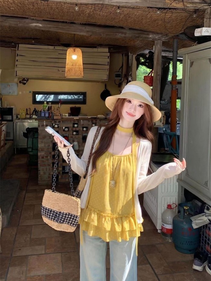 Khí chất ngọt ngào dịu dàng chấm bi nhún nhún nhỏ áo yếm mùa hè kiểu dáng mới rộng rãi và tho