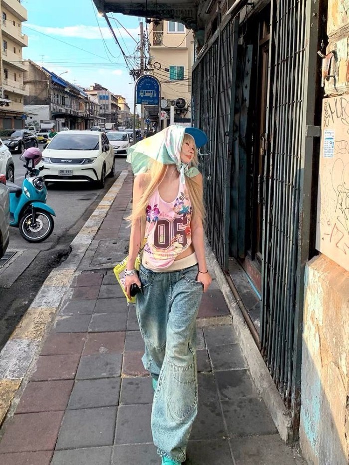 Áo vest hở lưng cổ yếm in hoa của Mỹ dành cho các cô nàng nóng bỏng mùa hè Giảm béo áo không
