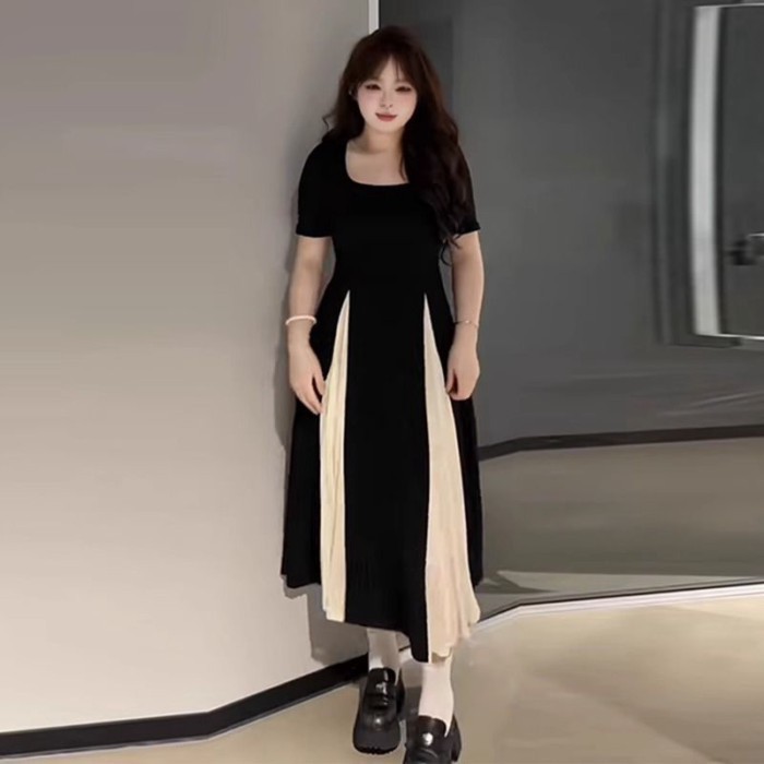 Đầm màu sắc tương phản mới, phong cách Trung Hoa dành cho body đầy đặn, cổ vuông tay ngắn, thiết kế thon gọn vòng eo, đường may cẩn thận - size lớn
