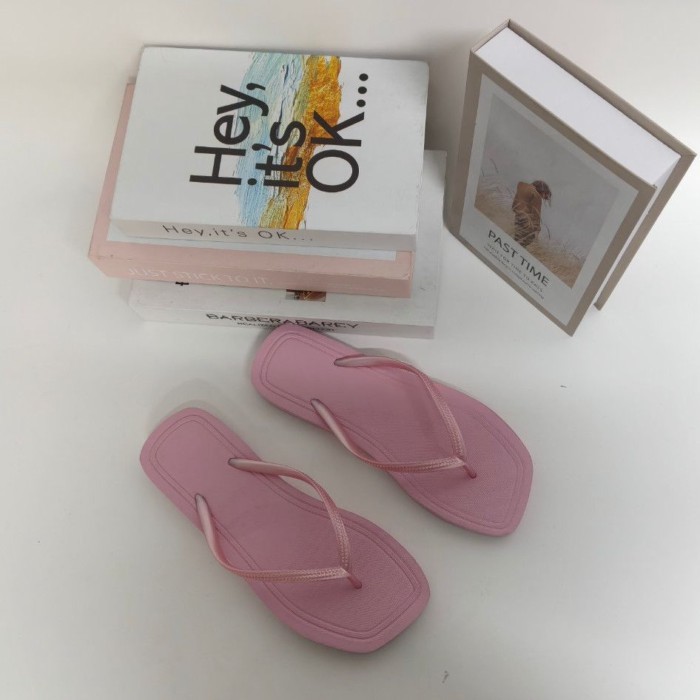 Dép xỏ ngón mũi vuông  retro, món đồ mùa hè đa năng