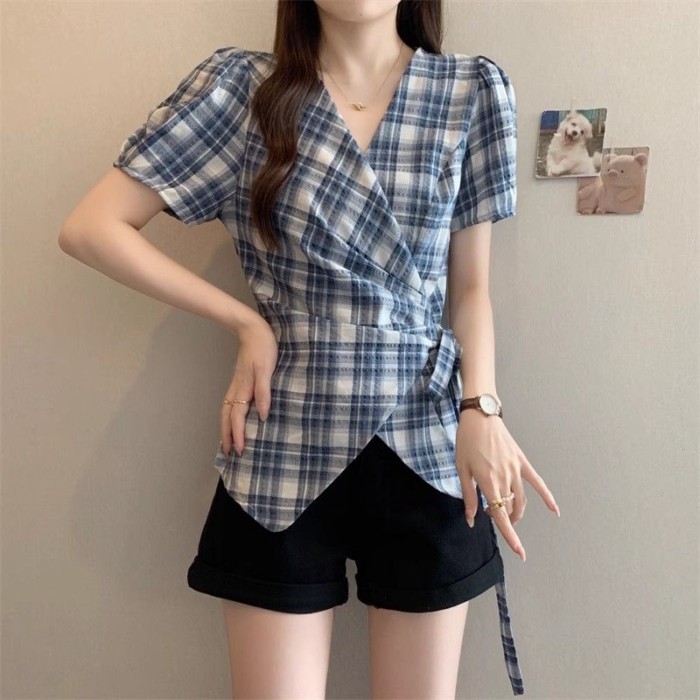 Áo sơ mi ngắn tay cổ chữ V kẻ sọc phải phong cách Hàn Quốc dành cho nữ mùa hè viền không đều áo sơ
