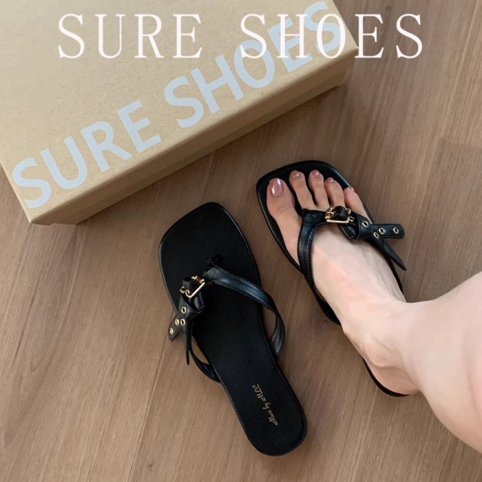 Lan ~ Phiên Bản PU 1cm Đế Phẳng Retro Flip-Flops Mặc Ngoài Phong Cách Mới Mùa Hè Thắt Lưng Khóa Dép