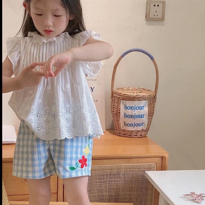 Bé Gái Phong Cách Hàn Quốc Quần Short Kẻ Sọc Hoa Thêu Quần Dopamine Lỏng Cho Trẻ Em Và Học Si