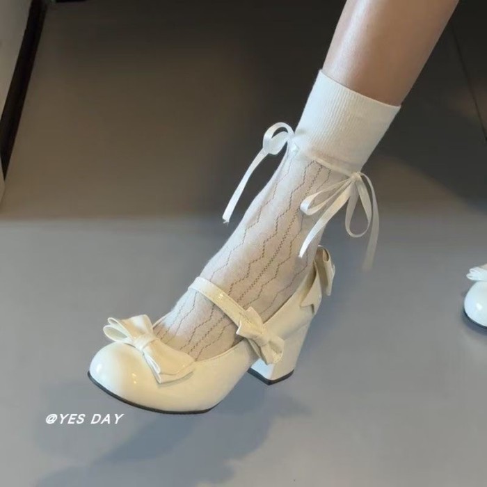 Giày mũi tròn kiểu Pháp gót dày nông mũi tròn da nhỏ cho nữ Giày mùa xuân Velcro Mary Jane đa năng