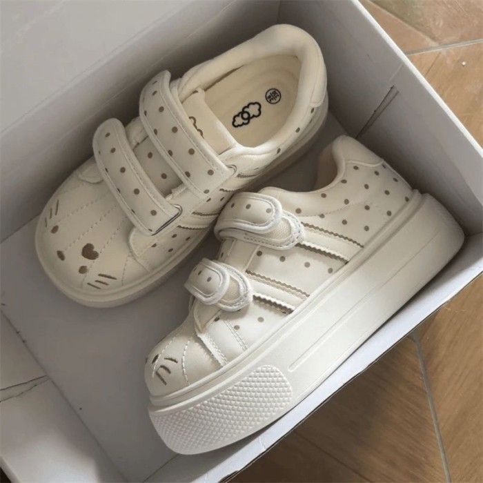 Giày vải lolita giày thể thao Velcro chấm bi mới, giày mũi vỏ mỏng đa năng, đế dày tăng chiề