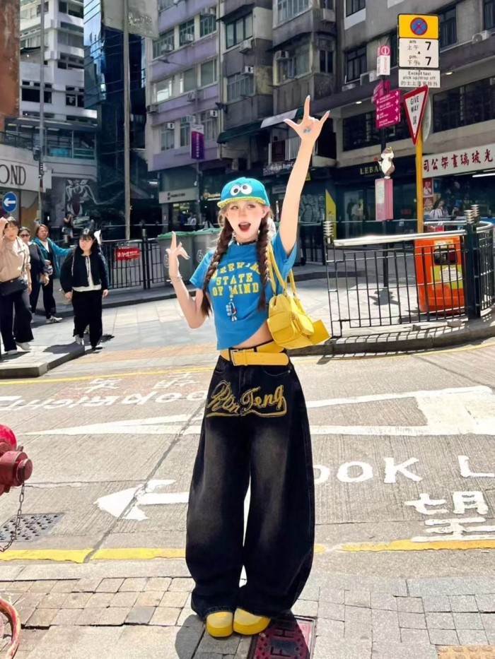 Lan ~ Xanh Trắng In Chữ Vai Ngắn Tay Áo Thun Nữ Mùa Hè Phong Cách Mới Slim-Fit Mỏng Hơn Nhìn Ngắn Ngọt Ngào Hot Girl Top