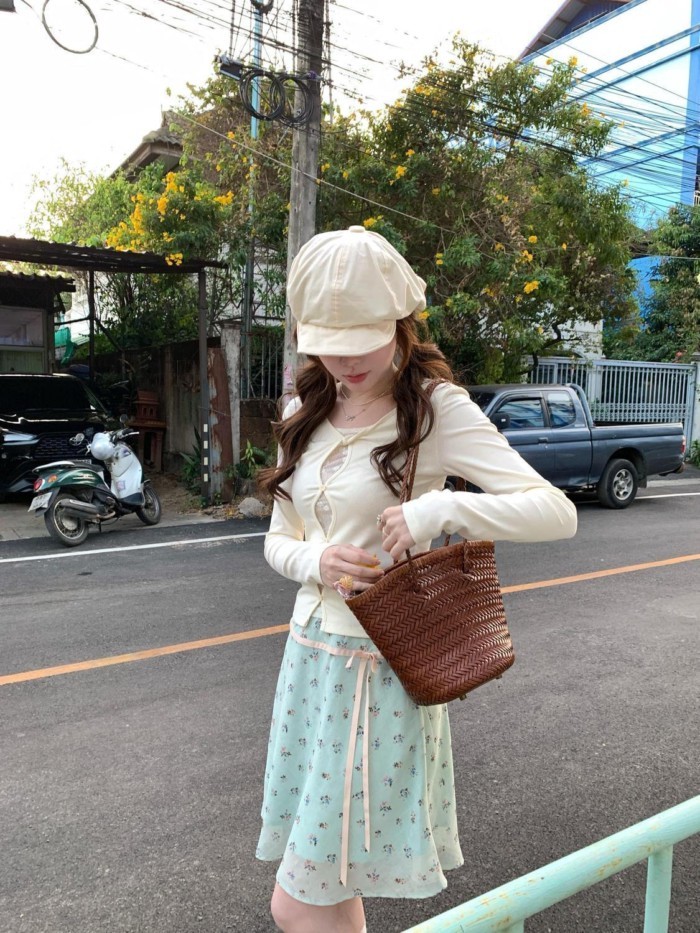 Váy hoa cao cấp phong cách preppy ngọt ngào với chi tiết nơ
