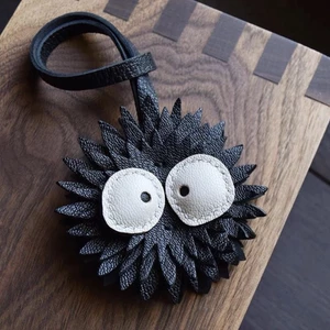 Da Cừu Hai Mặt Màu Đen Bánh Handmade Da Chìa Khóa Xe Ô Tô Túi Mặt Dây Chuyền Cá Tính Niche Dễ Thương Đơn Giản Xu Hướng Nữ