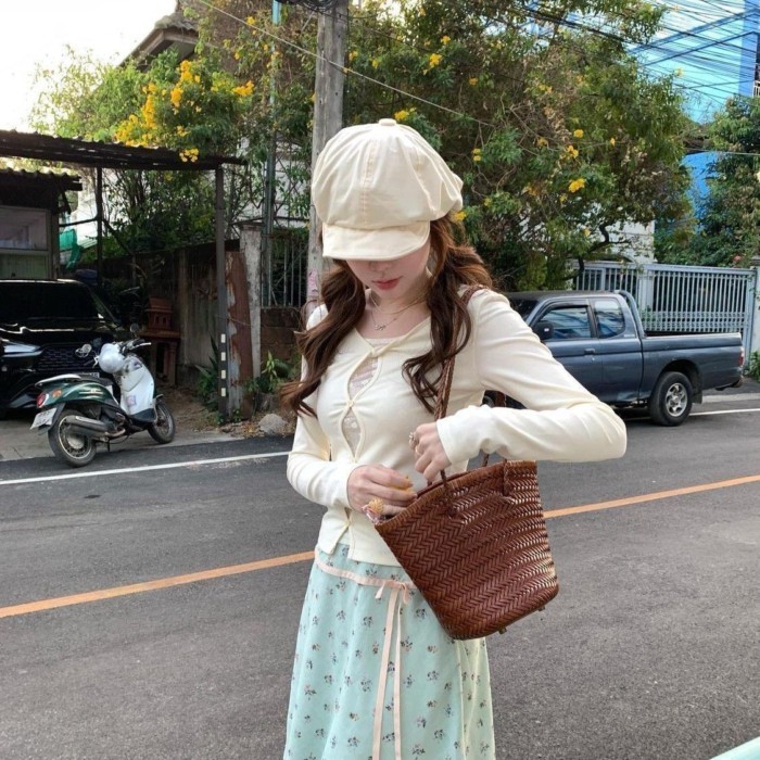 Váy hoa cao cấp phong cách preppy ngọt ngào với chi tiết nơ