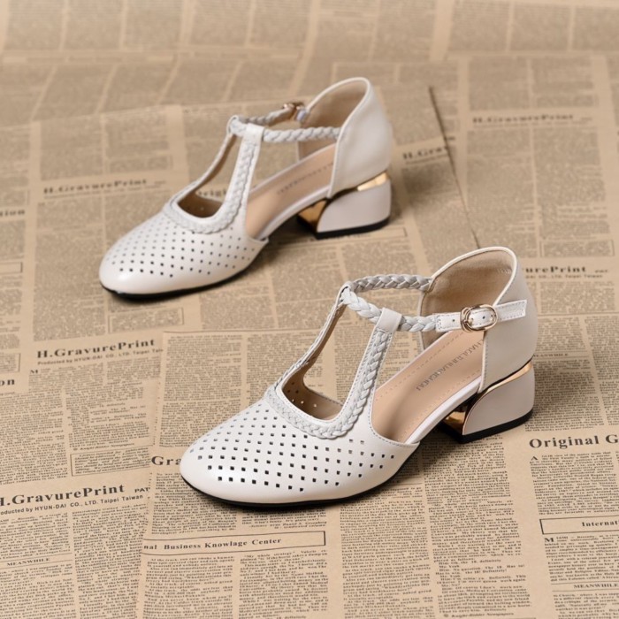 Rỗng Thoáng Khí Giày Sandal Nữ Mùa Hè Phong Cách Mới Da Mềm Mềm Dày Gót Thẳng Bên Ngoài La Mã Gi