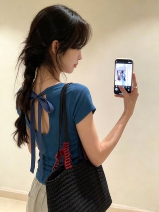 Đẹp Nơ Hở Lưng Rỗng Vai Phải Áo Thun Nữ Tay Ngắn Ngắn Nữ Mùa Hè Slim Fit Bên Trong Hàng Đầu
