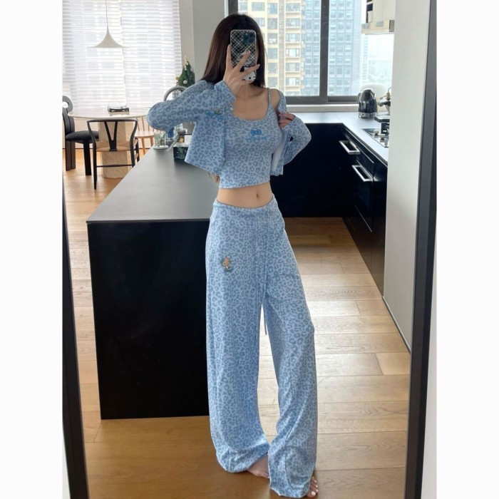 Bộ ba món ngọt ngào Nhật Bản hottie mèo kitty treo quần dài mới màu xanh da báo quần áo mặc ở