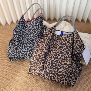 Phong Cách Mới Da Báo In Túi Chống Thấm Nước Dung Tích Lớn Có Thể Gập Lại Niche Thiết Kế Túi Messenger Cao Cấp