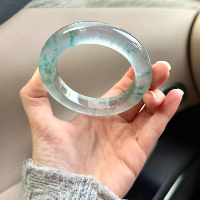 Vòng tay ngọc tự nhiên Hoa nổi Thanh tròn Vòng tay ngọc bích Nữ