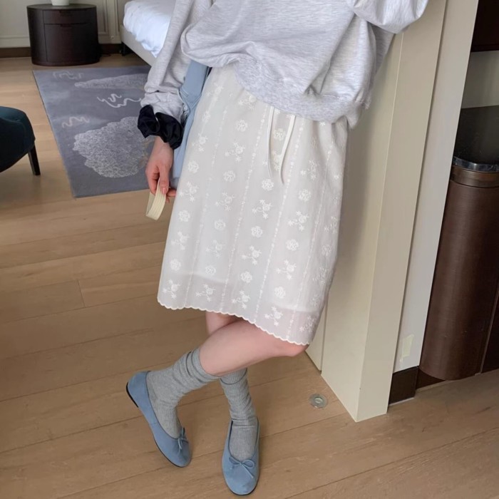 Lan ~ Váy Plus Size Style Mới Hàn Quốc, Thêu Ren, Dáng Thẳng Phù Hợp Nhiều Người