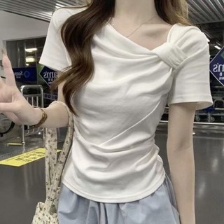 áo xoắn slim fit cổ nghiêng Áo thun không đều mùa hè mới xếp li dáng ngắn tay ngắn phong cách Hà