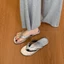 Dép xỏ ngón đi biển kiểu Pháp tối giản mùa hè Dép xỏ ngón đế phẳng đa năng dành cho trang phục mặc