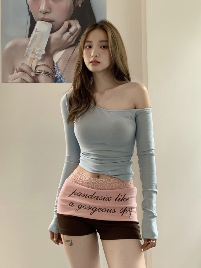 phong cách ham muốn thuần khiết hot girl ren nối in chữ thiết kế thích hợp thời trang quần sh