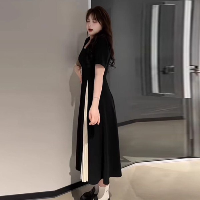 Đầm màu sắc tương phản mới, phong cách Trung Hoa dành cho body đầy đặn, cổ vuông tay ngắn, thiết kế thon gọn vòng eo, đường may cẩn thận - size lớn