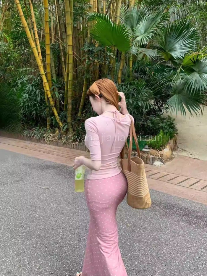 màu hồng mờ nhàn nhã phong cách Hồng Kông cổ dây giả chấm bi áo hai mảnh, váy, bộ đồ giảm béo
