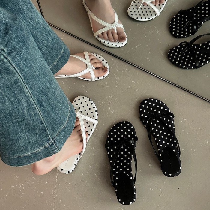 Dép xỏ ngón chấm bi dành cho nữ mặc ngoài trời, dép xỏ ngón gót nhọn phong cách khu nghỉ dưỡng trên