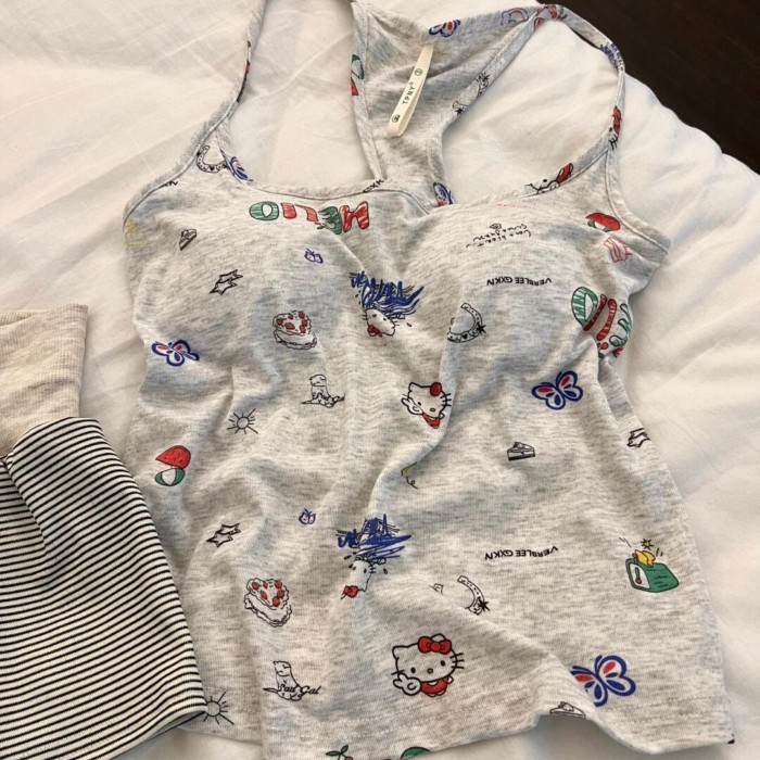 Bộ đồ ngủ có dây đeo Hello Kitty dễ thương và ngọt ngào dành cho nữ có đệm ngực mùa hè mới Bộ