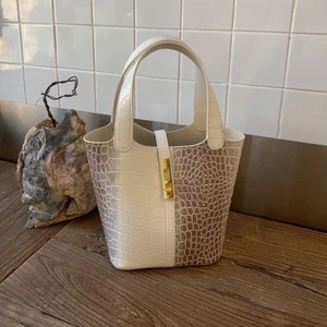 Ins Bucket Bag Little Rich Woman Túi xách 2026 Túi mới Da cá sấu Giỏ rau củ Túi xách làm việc Nhân viên văn phòng