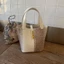 Ins Bucket Bag Little Rich Woman Túi xách 2026 Túi mới Da cá sấu Giỏ rau củ Túi xách làm việc Nhân viên văn phòng