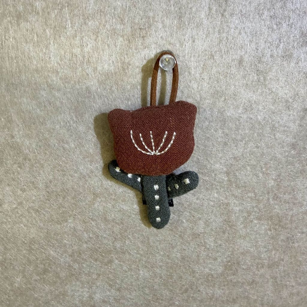 Dễ Thương Phong Cách Mới Vải Handmade Gấu ins Túi Mặt Dây Chuyền Hoa Nhỏ Nữ Quà Tặng Mặt Dây Chuyền Sinh Viên Ba Lô Móc Khóa