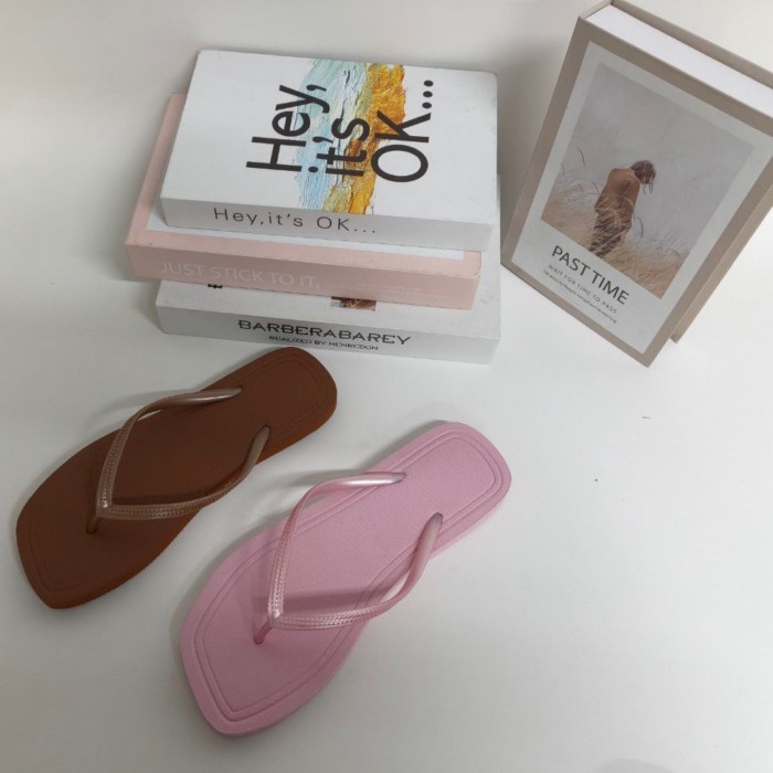 Dép xỏ ngón mũi vuông  retro, món đồ mùa hè đa năng