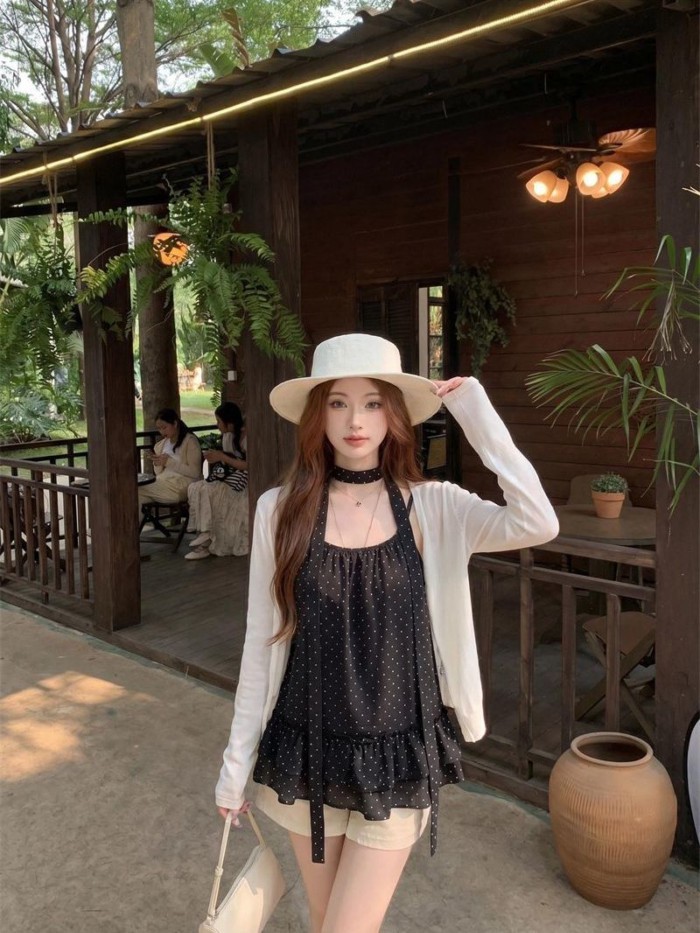 Khí chất ngọt ngào dịu dàng chấm bi nhún nhún nhỏ áo yếm mùa hè kiểu dáng mới rộng rãi và tho