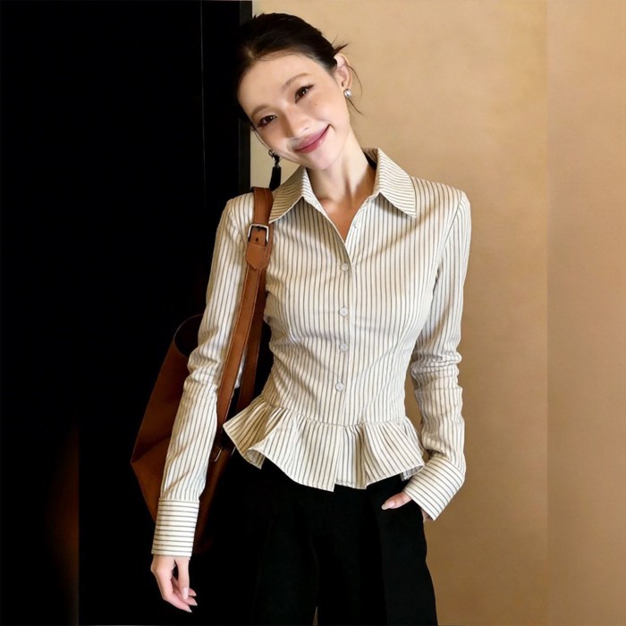 Áo sơ mi dài tay kẻ sọc giản dị phong cách Hàn Quốc dành cho nữ mùa xuân kiểu mới eo nhún bèo gi