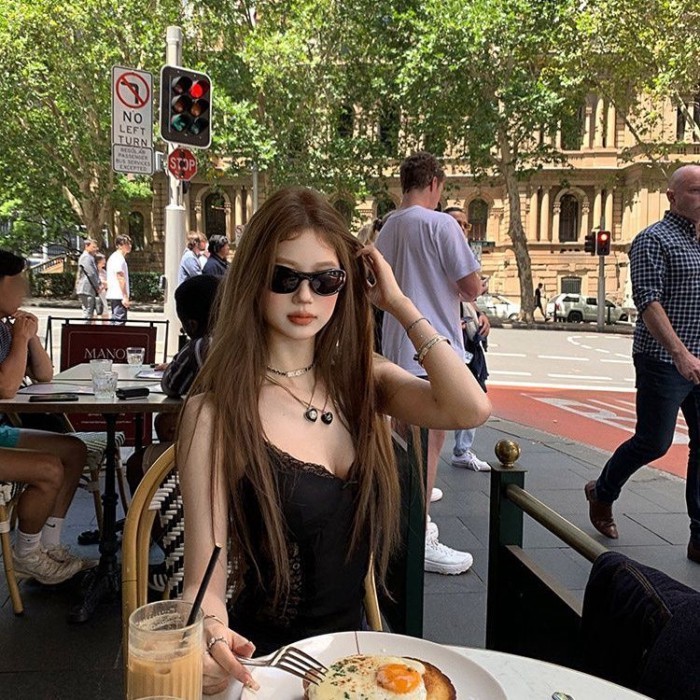 Hot girl ren cổ chữ V yếm thời trang nữ gợi cảm hơi xuyên thấu eo giảm béo ngắn hàng đầu phon