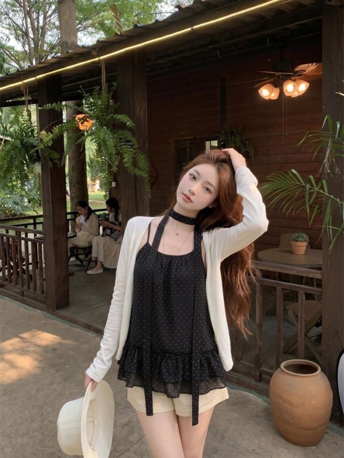 Khí chất ngọt ngào dịu dàng chấm bi nhún nhún nhỏ áo yếm mùa hè kiểu dáng mới rộng rãi và tho