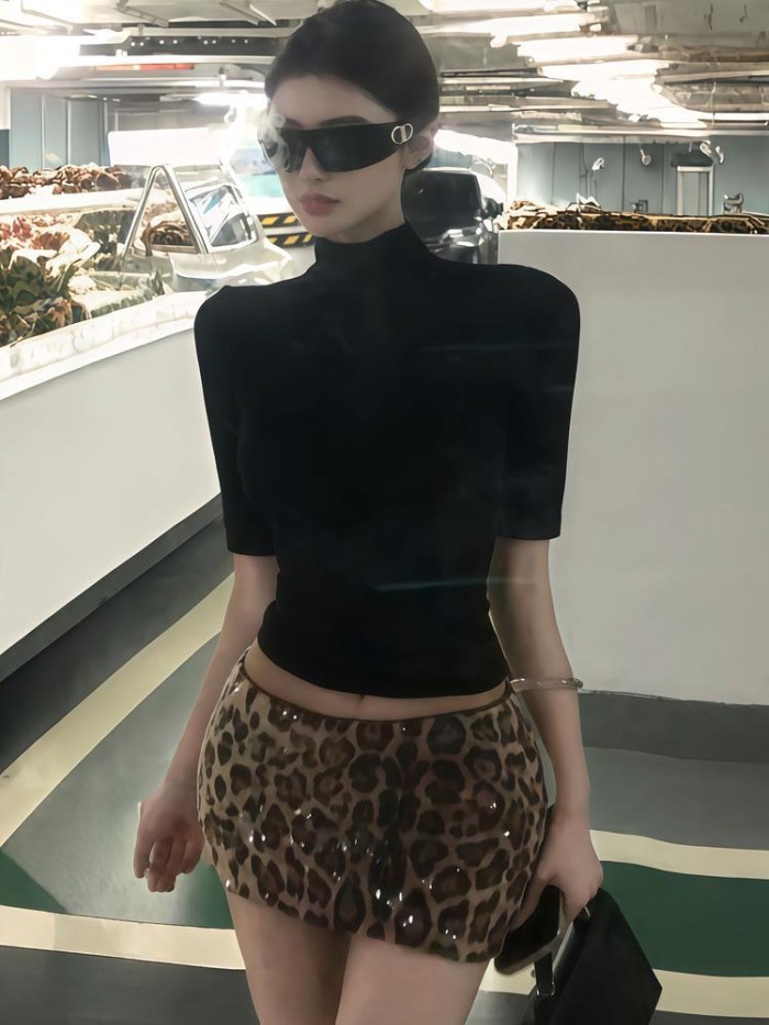 Hot girl Âu Mỹ phong cách sexy cổ tròn ngắn tay áo thun mới dáng ôm vừa vặn váy in da báo bộ